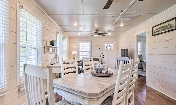 Tomball Cottage | Charming Country Cottage, Walk to Main Street!