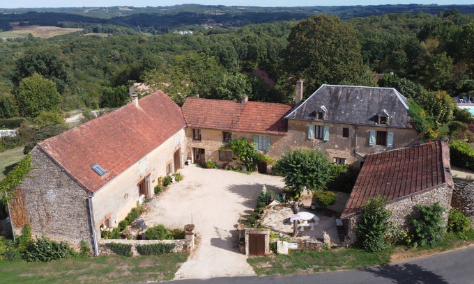 Saint-Genies Cottage | Charming country gîte with swimming pool 8 minutes from Lascaux and 15 minutes from Sarlat