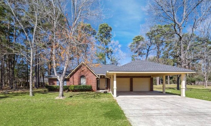 Porter House | Charming country getaway near IAH airport