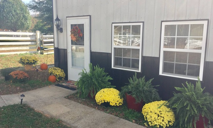 Sparta Apartment | CHARMING COUNTRY GETAWAY!