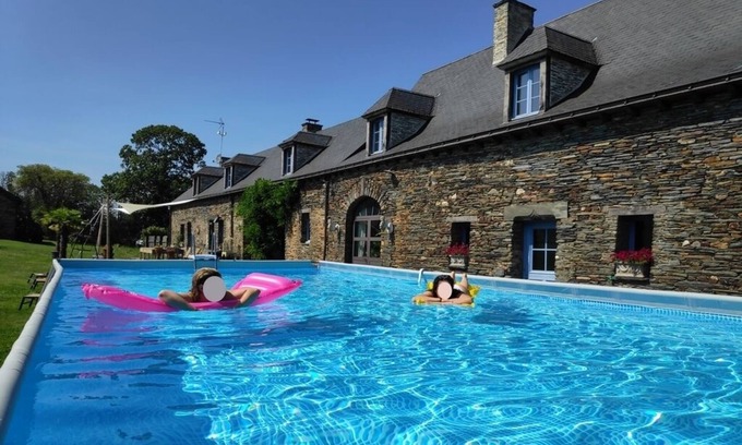 Abbaretz House | Charming country house, heated swimming pool,