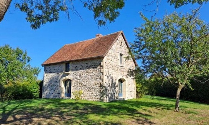 Autry-Issards Cottage | Charming Countryside House with Garden, Terrace, Fireplace & Horse Accommodations