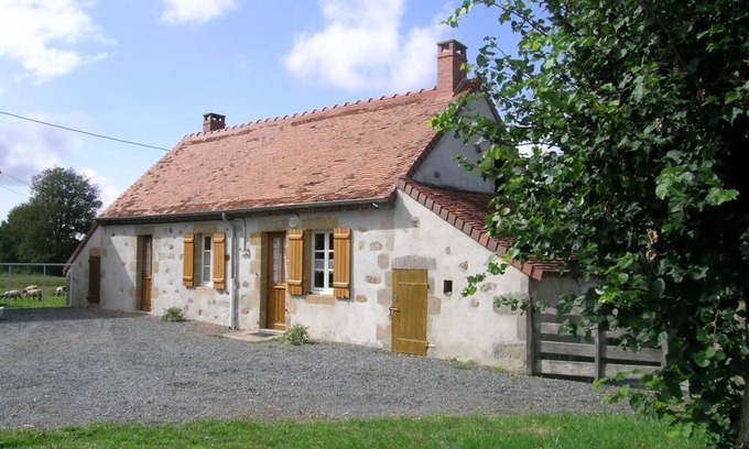 Vieure Cottage | Charming Countryside Cottage with Garden Near Tronçais Forest, Sleeps 4, Pet Friendly