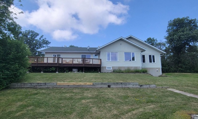 Rainy River District House | Charming, cozy, lakefront home in the Canadian woodlands. Natural beauty!