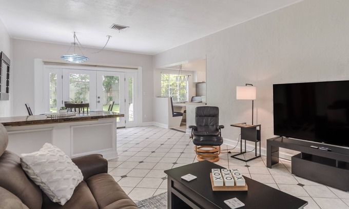 Fairview Shores House | CHARMING - Cozy Retreat Near Lake Killarney in Winter Park