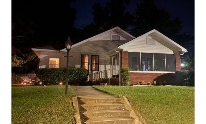 College Park House | Charming Cozy Stay on Cambridge