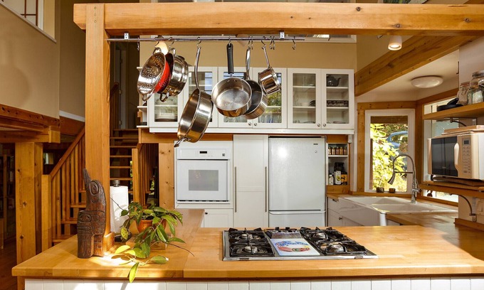 Cumberland House | Charming Cumberland Oasis