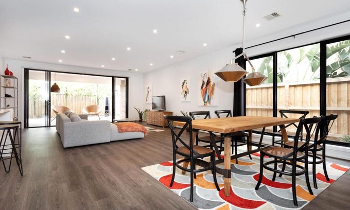 Point Cook Villa | Charming Designer's House in Point Cook