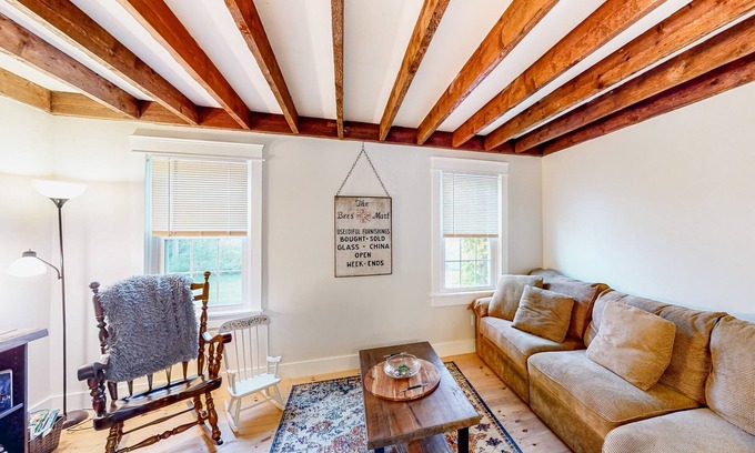 East Wallingford House | Charming dog-friendly home with private deck, firepit, washer/dryer, & cable