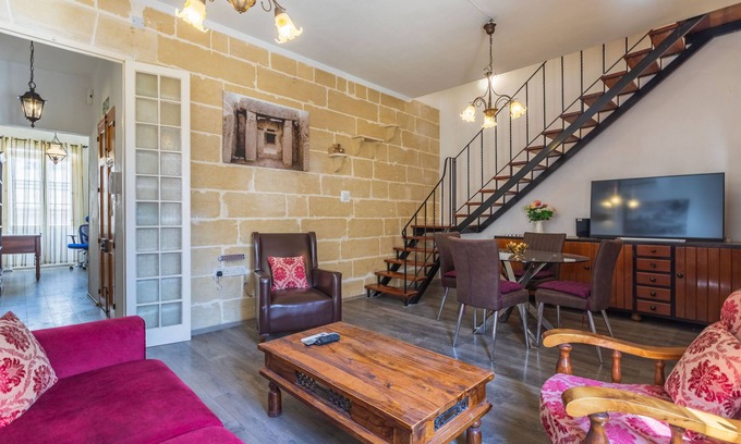 Tower Road Apartment | Charming Duplex Apartment in the centre of Sliema
