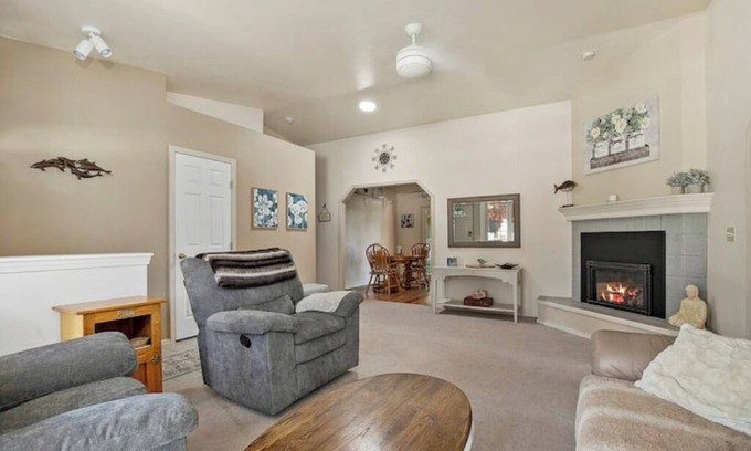 Eagle House | Charming Eagle, Idaho Retreatn