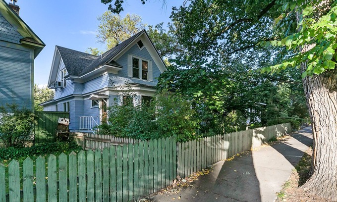 East End Apartment | Charming East End Victorian Apartment ~ Great access to downtown and foothills