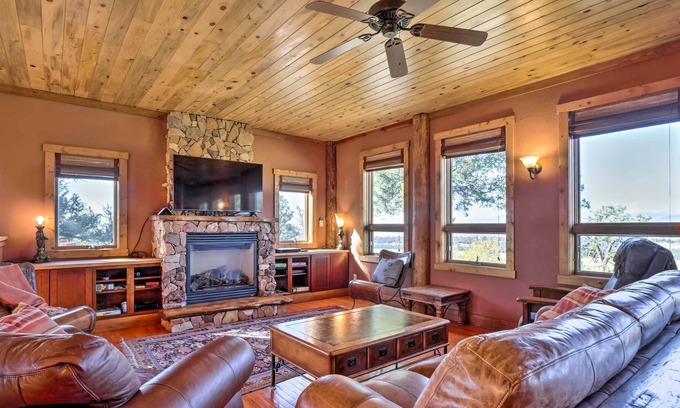 Fairplay House | Charming Fairplay Abode w/ Amazing Mtn Views!