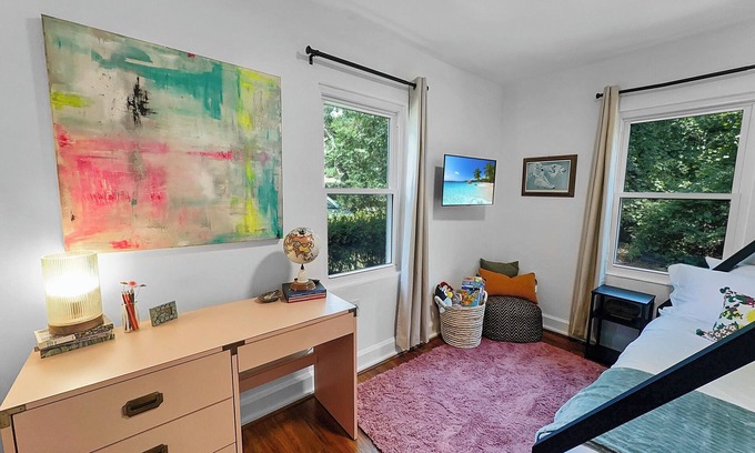 Charleston House | Charming family-friendly casita 5 min to downtown, 15 min to beach