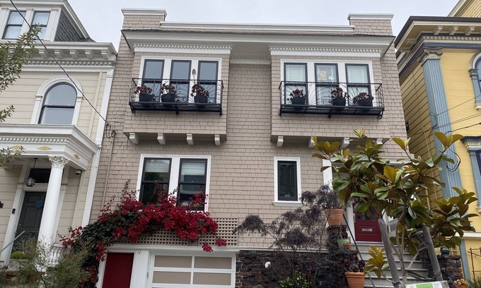 Golden Gate Condo | Charming Family Friendly NOPA Flat with a Brand New Hot Tub.