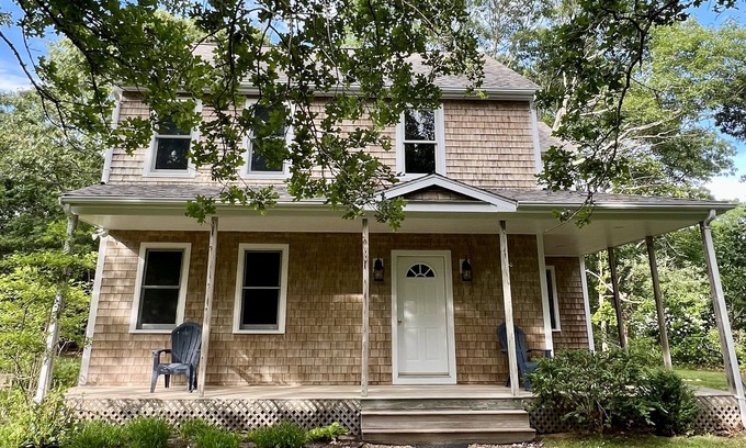 West Tisbury House | Charming Family Home in the Heart of Martha's Vineyard