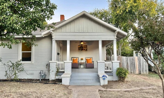 Oak Cliff House | Charming Family Home Near Downtown & Zoo | 4BR 2BT