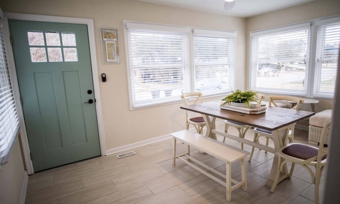 Chic's Beach House | Charming family-friendly beach home