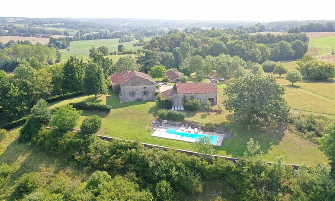Montagnac-sur-Lede House | Charming Farmhouse on the hill, 360 ° view with a nice view for 8 to 12 people