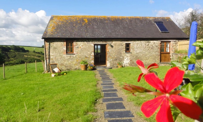 Torrington Cottage | Charming Farm Cottage, Far Reaching Views Of Devon , a rural escape!