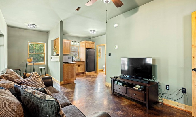 Montoursville Other | Charming Farmhouse in Montoursville with Hot Tub + Wi-Fi