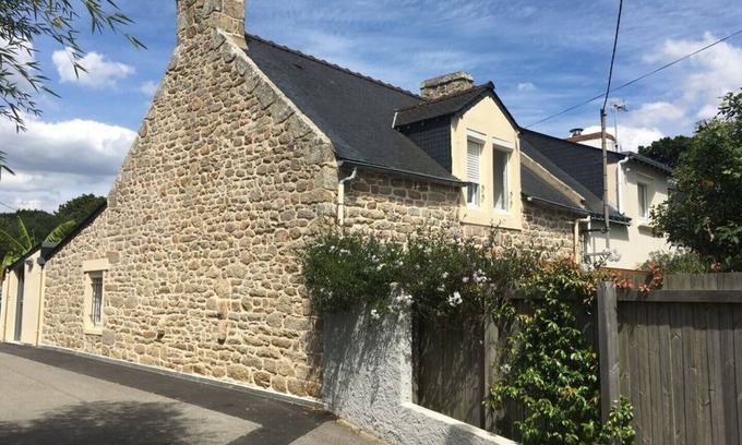 Larmor-Plage House | Charming farmhouse for rent