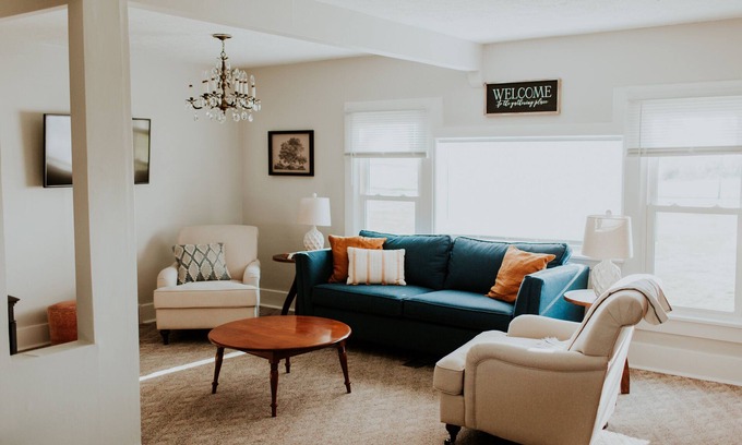 Nappanee House | Charming farmhouse in peaceful countryside