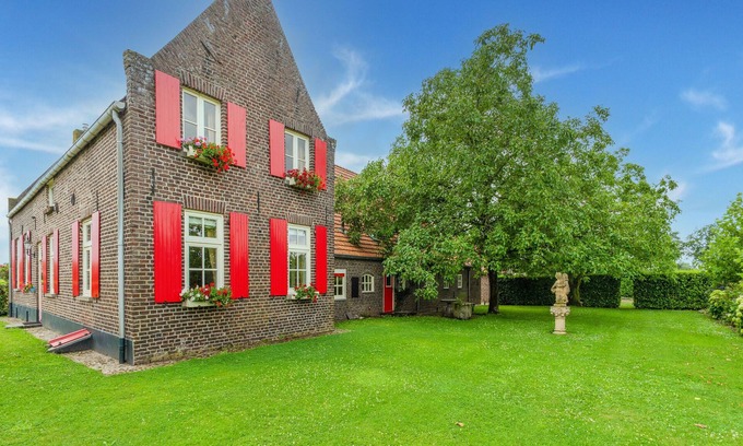 Well Other | Charming farmhouse in Well with garden
