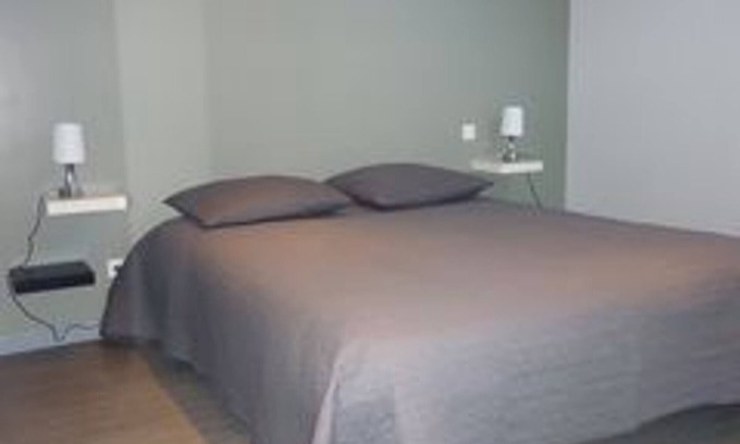 Averdon Cottage | Charming Farmhouse with Heated Pool, Near Loire Castles, Sleeps 8