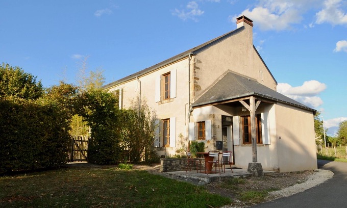 Saizy Other | Charming Farmhouse with Private Garden, Terrace & Large Courtyardn8 p/3 bedrooms