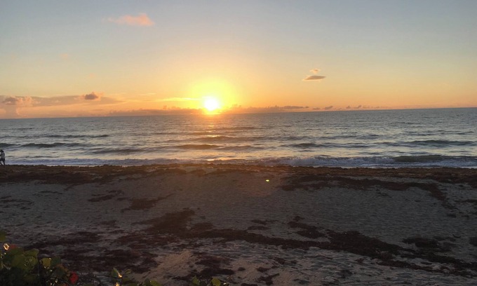 South Patrick Shores Condo | Charming first floor 2 bedroom condo just steps from the quiet beach.n
