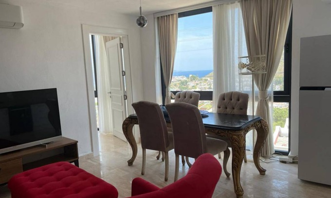 Akyarlar Apartment | Charming Flat with Sea View near Beach in Akyarlar