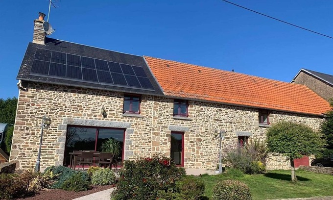 Montjoie-Saint-Martin Cottage | Charming longère * gîte near Mont-Saint-Michel * 190m² *