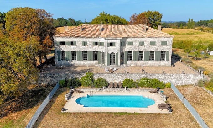 Saint-Colomb-de-Lauzun House | Charming Mansion from 17th, Great Pool, Close to Historical Villages