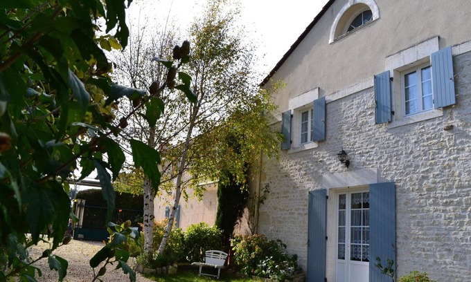 Saint-Genis-d'Hiersac Cottage | Charming Riverside Cottage with Garden, Terrace & Outdoor Activities in Saint-Genis-d'Hiersac