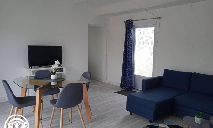 Saint-Michel-en-l'Herm Cottage | Charming Cottage with Pool, Near Beaches and Nature, St. Michel en l'Herm