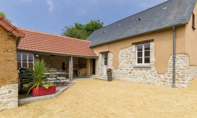 Carentan les Marais Apartment | Charming Normandy Cottage with Garden, Terraces, and Modern Amenities