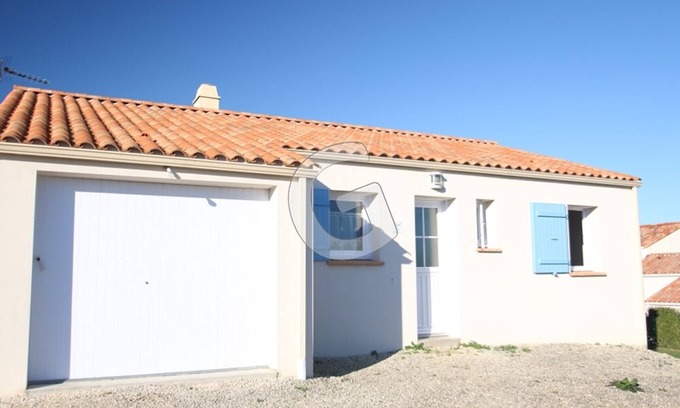 Saint-Vincent-sur-Jard House | Charming Holiday Home for 4 in Saint-Vincent-sur-Jard, Near Beach, Terrace, and BBQ