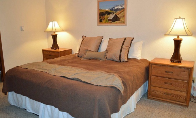 Sunset Ridge Resort | Charming Fraser 2-bedroom at The Pines of Meadow Ridge