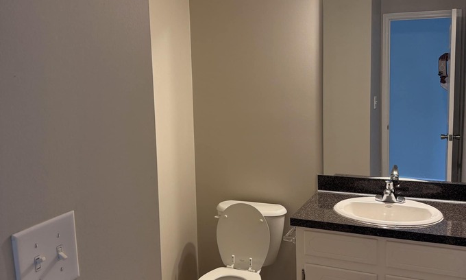 Greenville House | Charming fully furnished 3-bedroom townhome in Greenville