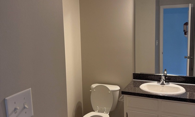Greenville House | Charming fully furnished 3-bedroom townhome in Greenville
