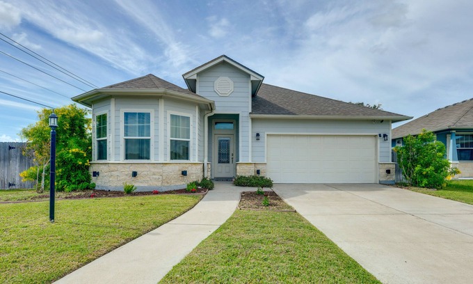 Fulton House | Charming Fulton Retreat < 1 Mi to Ocean & Pier!
