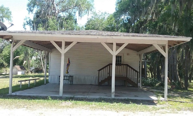 Okeechobee House | CHARMING FURNISHED MOBILE HOME ALL UTILITIES INCLUDED