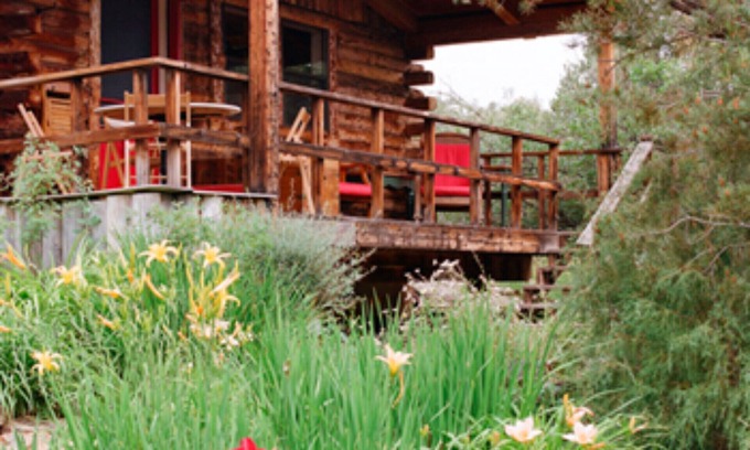 Mancos Cottage | Charming Garden Cottage on Private Lake w/Hot Tub