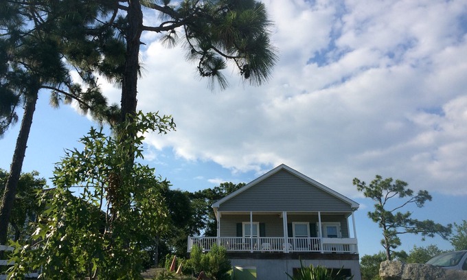 Myrtle Grove House | Charming Getaway 3 miles to Carolina Beach & State Park, Close to Restaurants