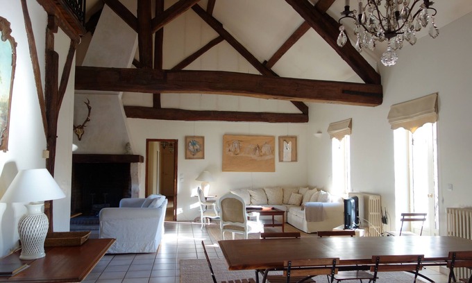 La Houssaye-en-Brie Cottage | Charming gite - 12 p., 18 Km from Disneyland (45 km from Paris)