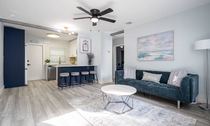 Lake Ridge House | Charming & Glamorous 2BR Retreat in Ft Lauderdale: Pool, Yard & Prime Location!