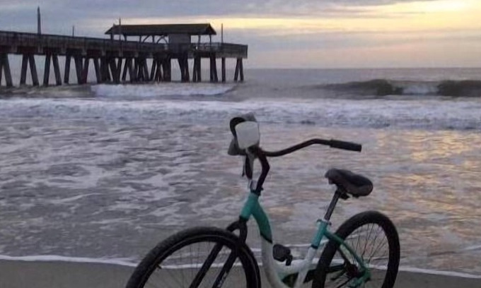 Savannah Beach Cottage | Charming Ground-Floor Suite w/Full Kitchen & Free WiFi - Near Dining & Shops