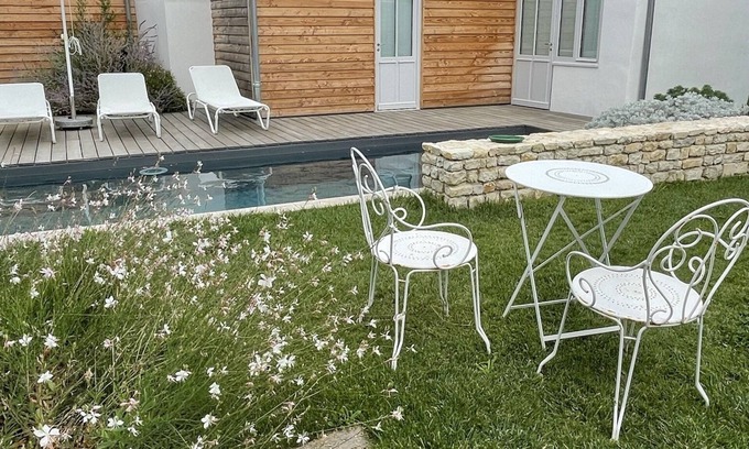 Loix House | Charming guest house plus independent bedroom with private pool on the Ile de Re