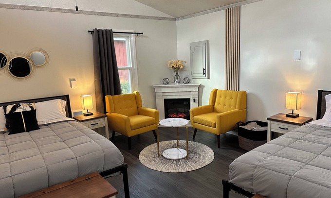 Fish Creek House | Charming guesthouse within minutes of downtown Fish Creek!